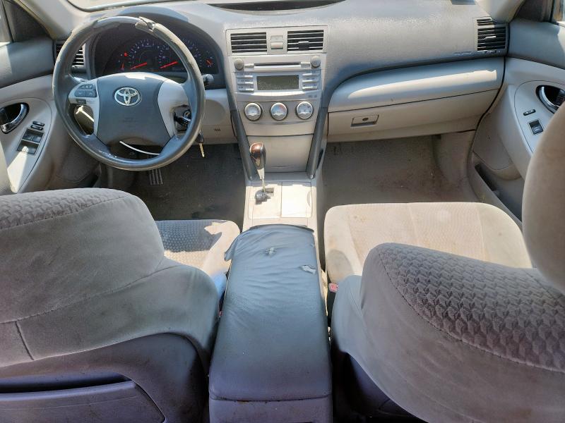 4T1BF3EK6BU647397 - 2011 TOYOTA CAMRY BASE Gümüş fotoğraf 8