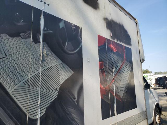 1GB0G3CGXC1177275 - 2012 CHEVROLET EXPRESS G3 WHITE photo 10