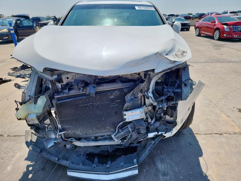 5J8TB3H33JL007470 - 2018 ACURA RDX WHITE photo 5