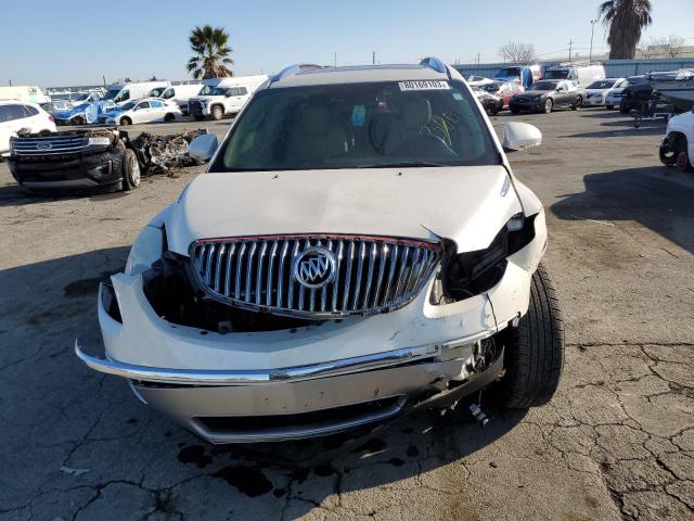 5GALRCED6AJ228324 - 2010 BUICK ENCLAVE CXL CREAM photo 5