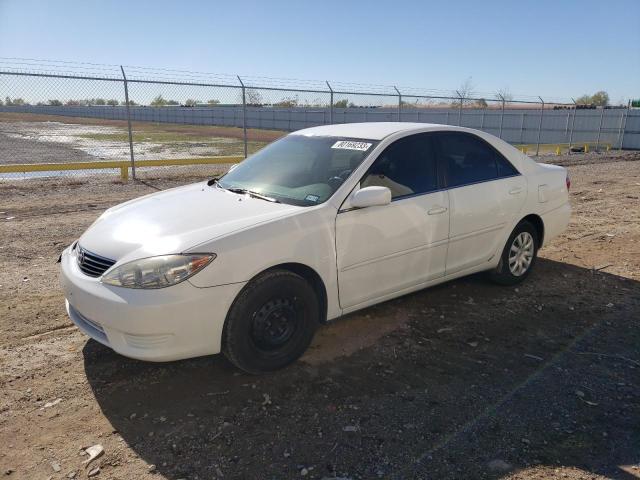 4T1BE32K35U601733 - 2005 TOYOTA CAMRY LE WHITE photo 1