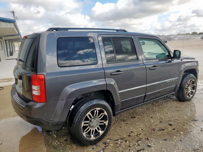 1C4NJPBA2FD418837 - 2015 JEEP PATRIOT SPORT CHARCOAL photo 3