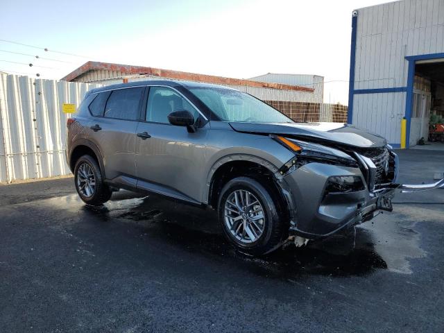 5N1BT3AB0PC946976 - 2023 NISSAN ROGUE S Boz foto 4