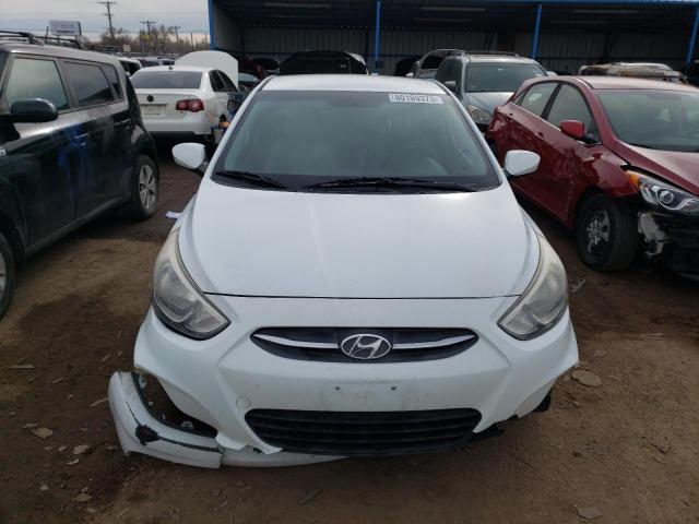 KMHCT4AE0GU018132 - 2016 HYUNDAI ACCENT SE WHITE photo 5