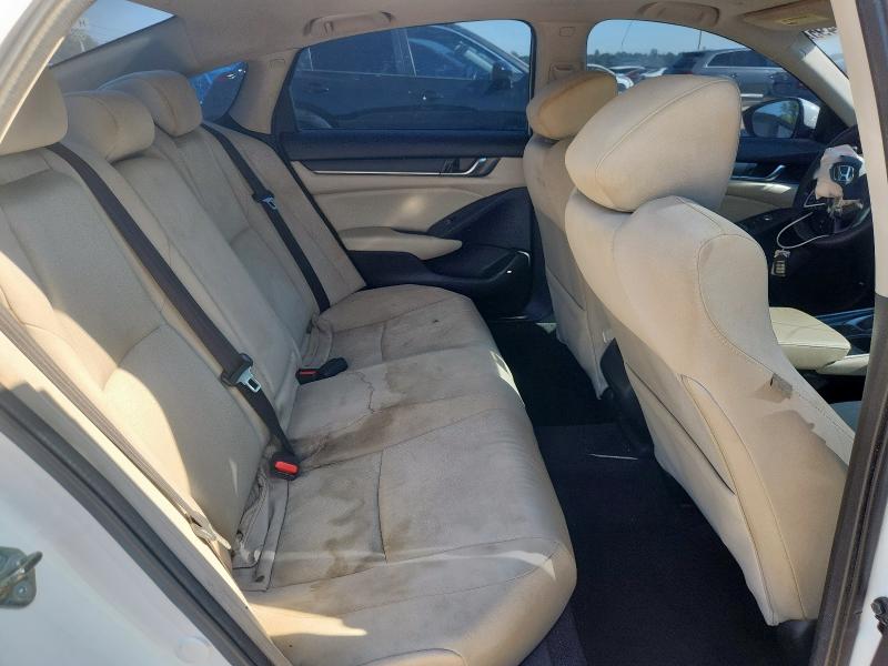 1HGCV1F45JA162122 - 2018 HONDA ACCORD EX თეთრი ფოტო 10