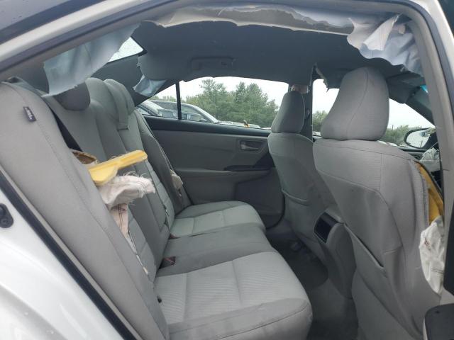 4T1BF1FK2GU154102 - 2016 TOYOTA CAMRY LE WHITE photo 10
