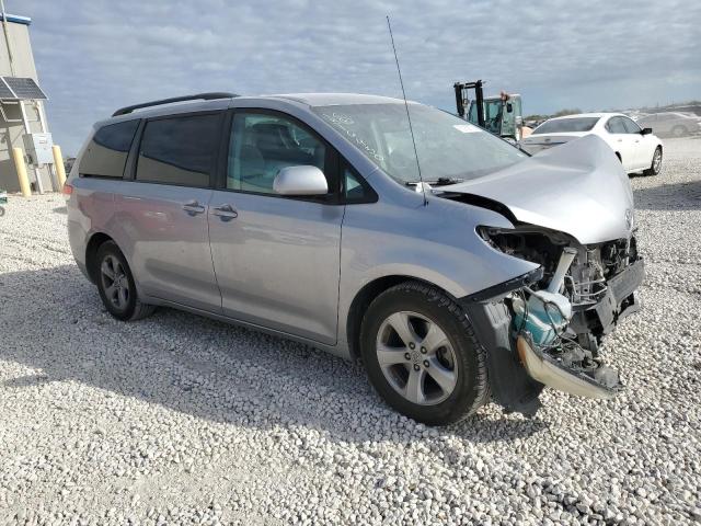 5TDKK3DC0BS030897 - 2011 TOYOTA SIENNA LE SILVER photo 4