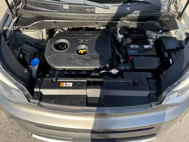KNDJP3A59H7448123 - 2017 KIA SOUL + GRAY photo 15