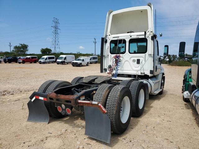 1FUJGEDV6CSBX3870 - 2012 FREIGHTLINER CASCADIA Biały zdjęcie 4