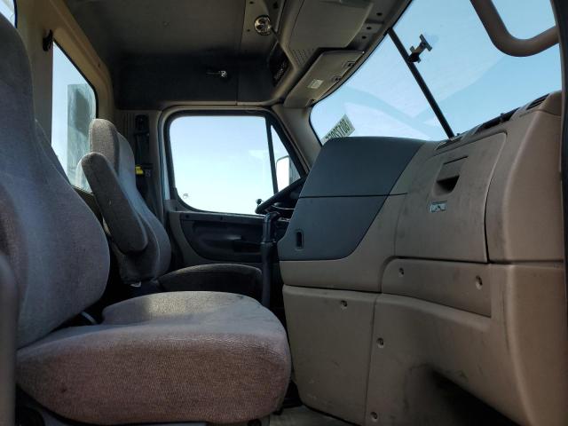 1FUJGEDV6CSBX3870 - 2012 FREIGHTLINER CASCADIA Biały zdjęcie 5