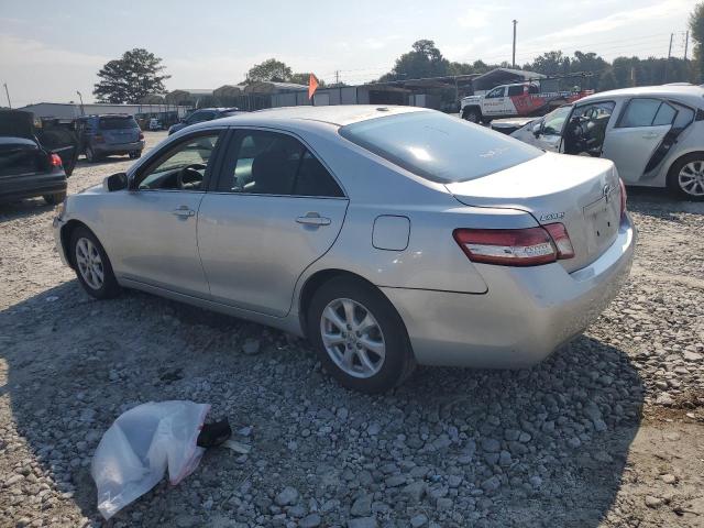 4T1BF3EK6BU636402 - 2011 TOYOTA CAMRY BASE SILVER photo 2