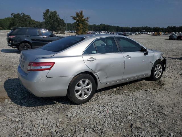 4T1BF3EK6BU636402 - 2011 TOYOTA CAMRY BASE SILVER photo 3