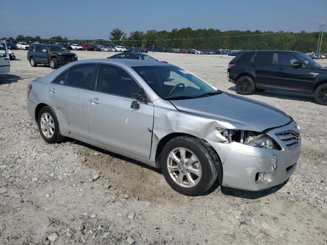 4T1BF3EK6BU636402 - 2011 TOYOTA CAMRY BASE SILVER photo 4
