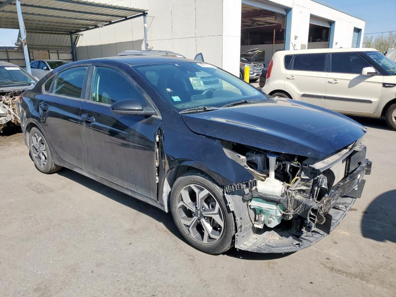 3KPF24AD5KE056037 - 2019 KIA FORTE FE Negro foto 4
