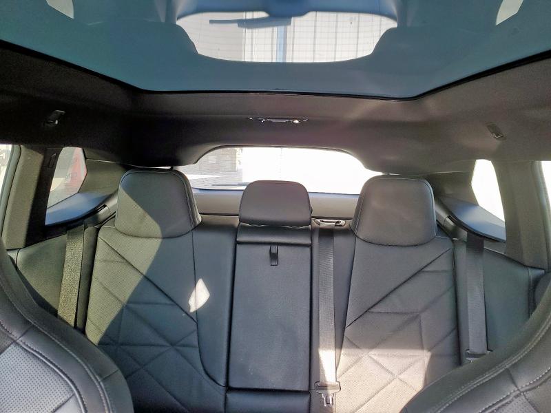 WB523CF01RCP94121 - 2024 BMW IX XDRIVE50 WHITE photo 10