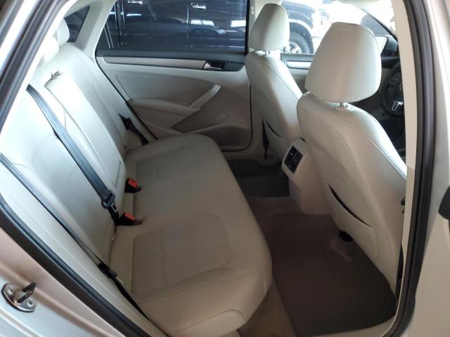 1VWBN7A31EC073277 - 2014 VOLKSWAGEN PASSAT SE 银色 照片 10