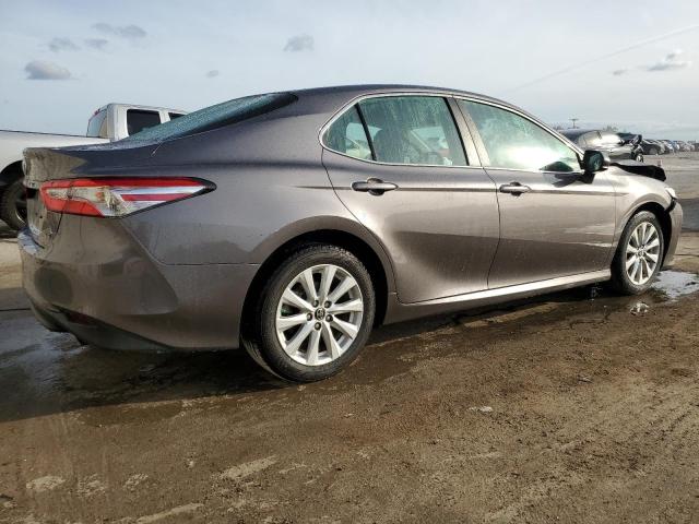 4T1B11HK0JU575951 - 2018 TOYOTA CAMRY L GRAY photo 3