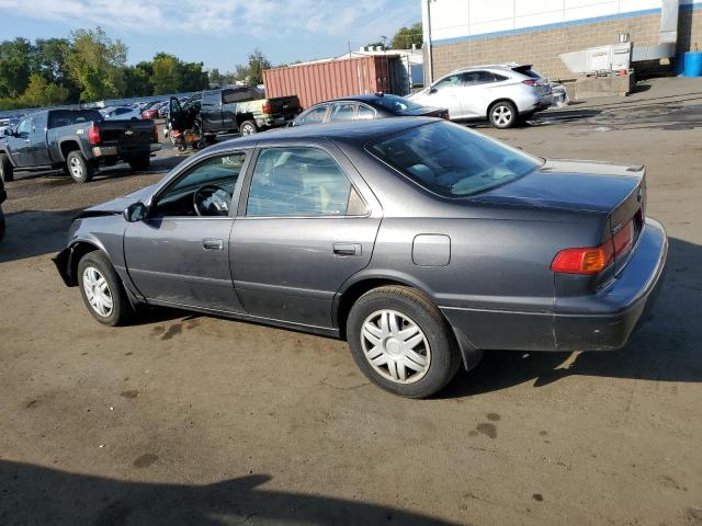 JT2BG22K8Y0516352 - 2000 TOYOTA CAMRY CE 灰色 照片 2