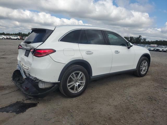 W1NKM4HB3PF026330 - 2023 MERCEDES-BENZ GLC 300 4MATIC WHITE photo 3