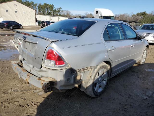 3FAHP07Z49R211109 - 2009 FORD FUSION SE SILVER photo 3