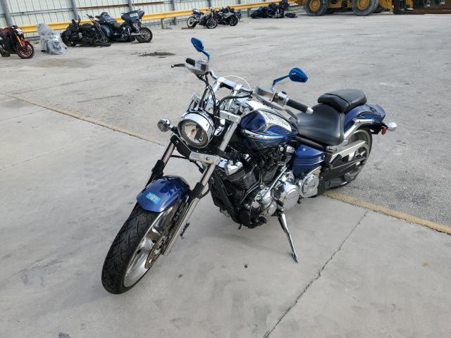 JYAVP27E1AA011675 - 2010 YAMAHA XV1900 CU BLUE photo 2