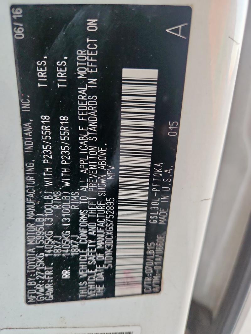 5TDYK3DCXGS752895 - 2016 TOYOTA SIENNA XLE WHITE photo 13