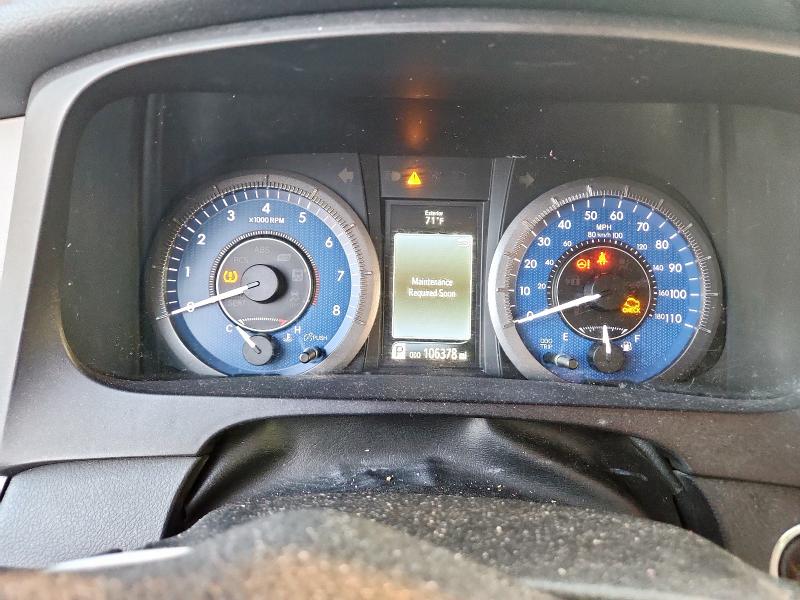 5TDYK3DCXGS752895 - 2016 TOYOTA SIENNA XLE WHITE photo 9