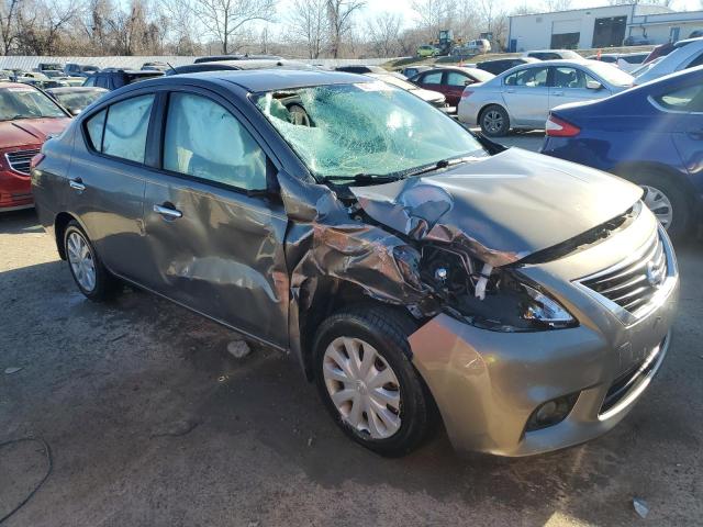 3N1CN7APXDL876332 - 2013 NISSAN VERSA S GRAY photo 4