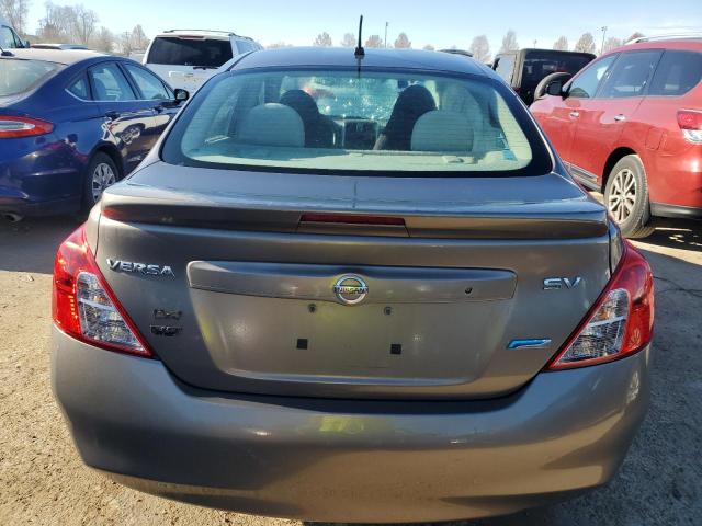 3N1CN7APXDL876332 - 2013 NISSAN VERSA S GRAY photo 6