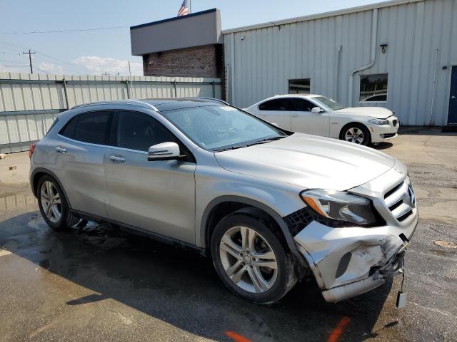 WDCTG4EB6GJ208957 - 2016 MERCEDES-BENZ GLA 250 Plata foto 4