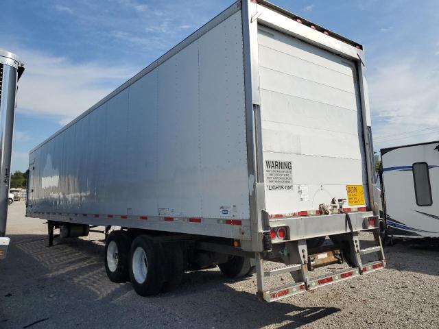 1UYVS24839M646717 - 2009 UTILITY VS2RA WHITE photo 3