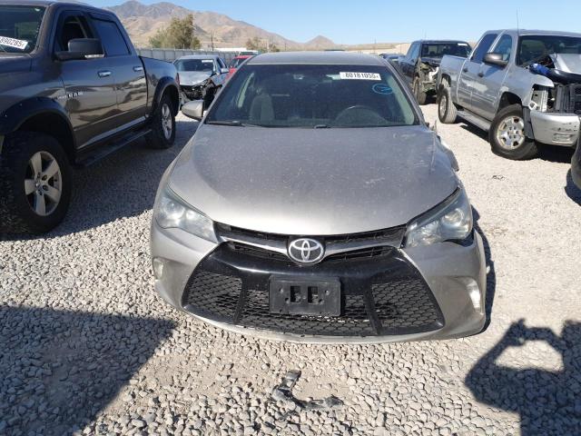 4T1BF1FKXGU171827 - 2016 TOYOTA CAMRY LE BROWN photo 5