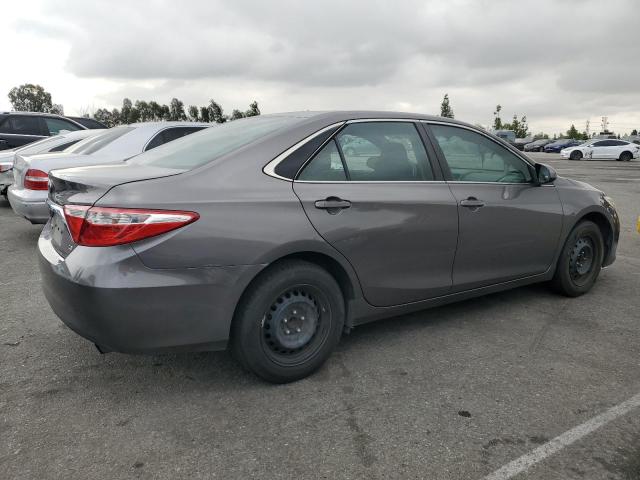 4T1BF1FK3HU364600 - 2017 TOYOTA CAMRY LE GRAY photo 3