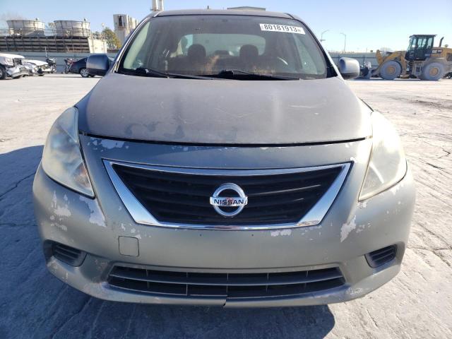 3N1CN7AP3CL938362 - 2012 NISSAN VERSA S GRAY photo 5