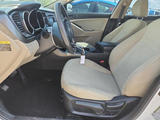 5XXGM4A71CG032562 - 2012 KIA OPTIMA LX WHITE photo 7
