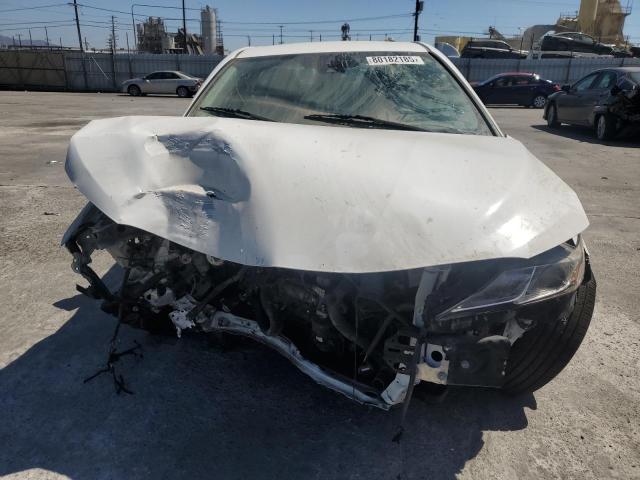 4T1C11AK6LU332923 - 2020 TOYT CAMRY LE WHITE photo 5