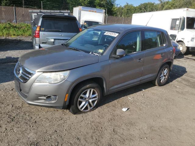 2011 VOLKSWAGEN TIGUAN S, 