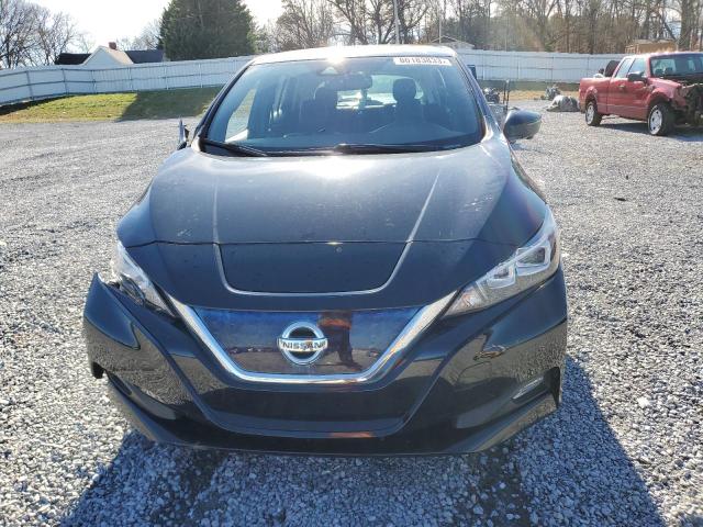 1N4AZ1CP8JC300349 - 2018 NISSAN LEAF S BLACK photo 5