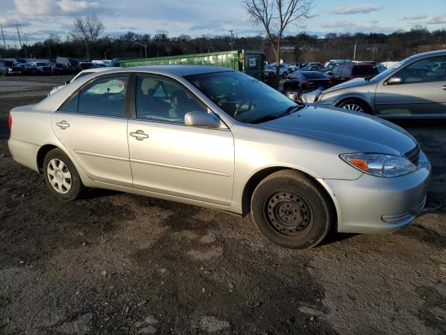 4T1BE32K82U555862 - 2002 TOYOTA CAMRY LE SILVER photo 4