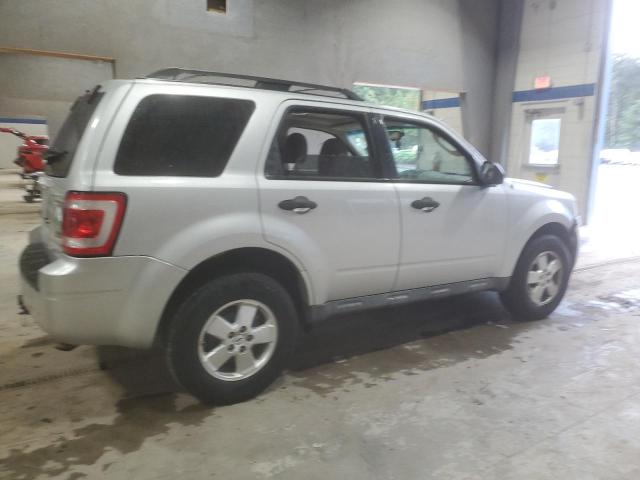1FMCU9DG2BKA50625 - 2011 FORD ESCAPE XLT SILVER photo 3