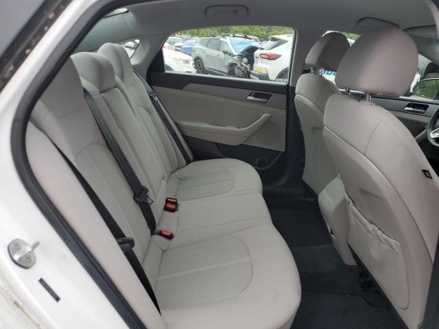5NPE24AF7JH674032 - 2018 HYUNDAI SONATA SE WHITE photo 10