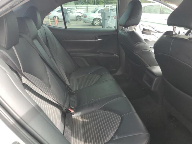 4T1G11AK7LU508346 - 2020 TOYOTA CAMRY SE WHITE photo 10