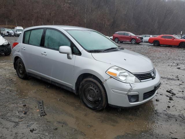 3N1BC13E59L392215 - 2009 NISSAN VERSA S SILVER photo 4