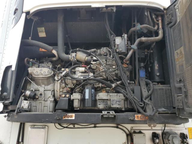 1UYVS24817U014926 - 2007 UTILITY VS2RA WHITE photo 7