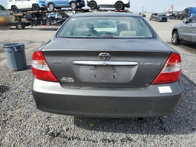 JTDBE32K420108697 - 2002 TOYOTA CAMRY LE GRAY photo 6