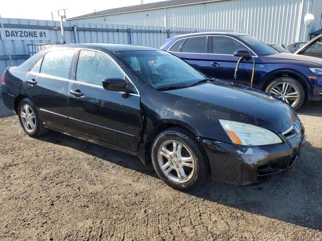 1HGCM56757A804593 - 2007 HONDA ACCORD EX BLACK photo 4