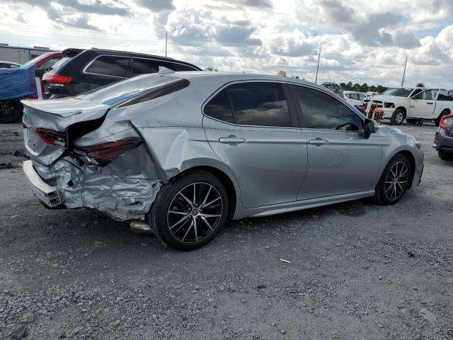 4T1G11AK7RU246546 - 2024 TOYOTA CAMRY SE NIGHT SHADE SILVER photo 3