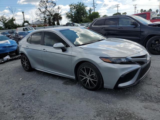 4T1G11AK7RU246546 - 2024 TOYOTA CAMRY SE NIGHT SHADE SILVER photo 4