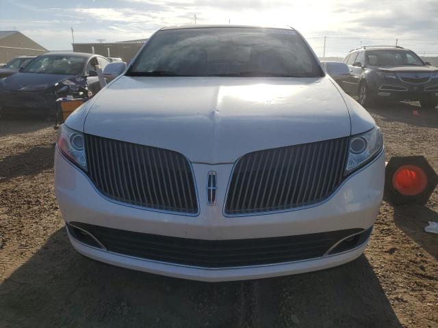 2LMHJ5AT3FBL04386 - 2015 LINCOLN MKT WHITE photo 5