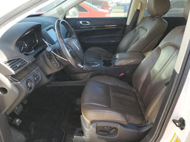 2LMHJ5AT3FBL04386 - 2015 LINCOLN MKT WHITE photo 7